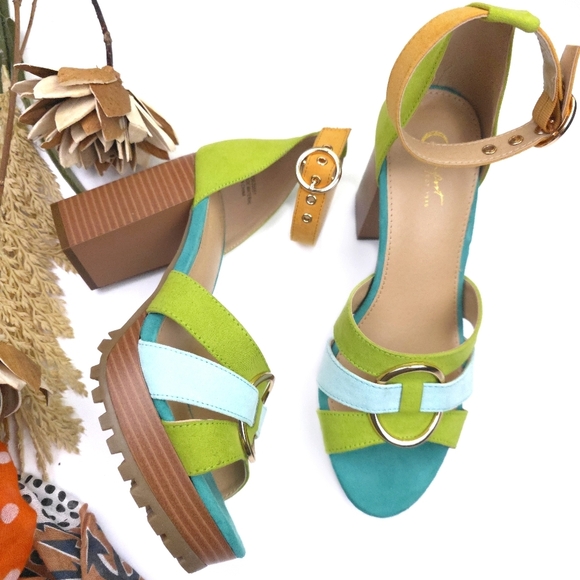 C Est. 1946 Shoes - C Est. 1946 Colorful Women's Platform Sandals Sz 9m